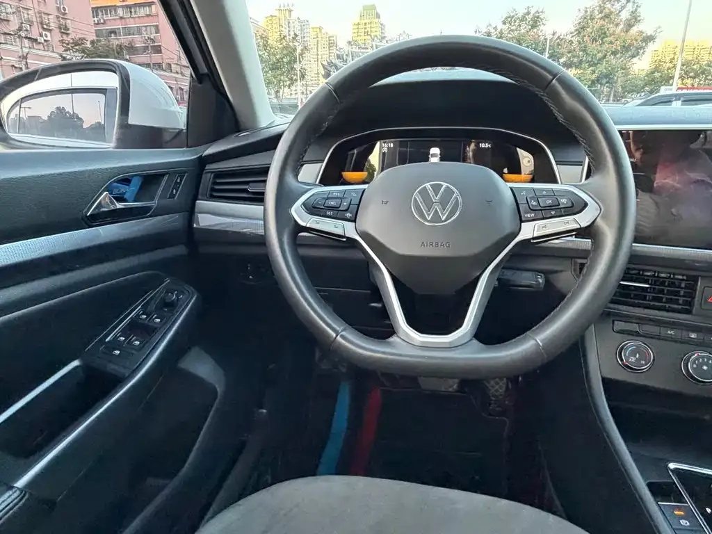 Volkswagen Bora 2023 из CN, фото 9