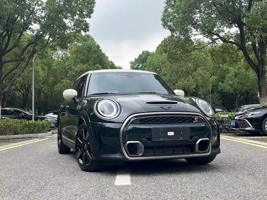 MINI Cooper (3-door) 2022 из CN, фото 2