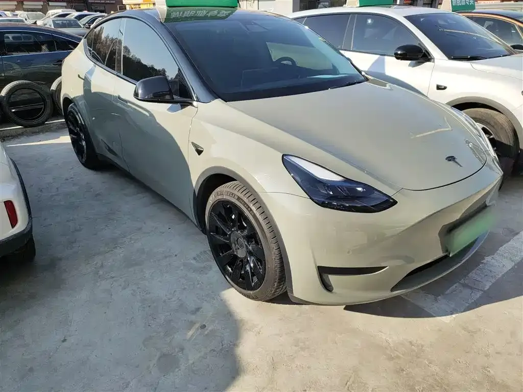 Tesla Model Y — фото 4