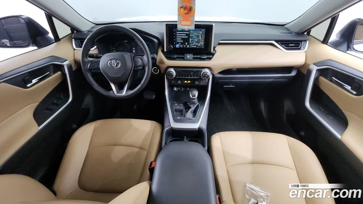 Toyota RAV4 — фото 7