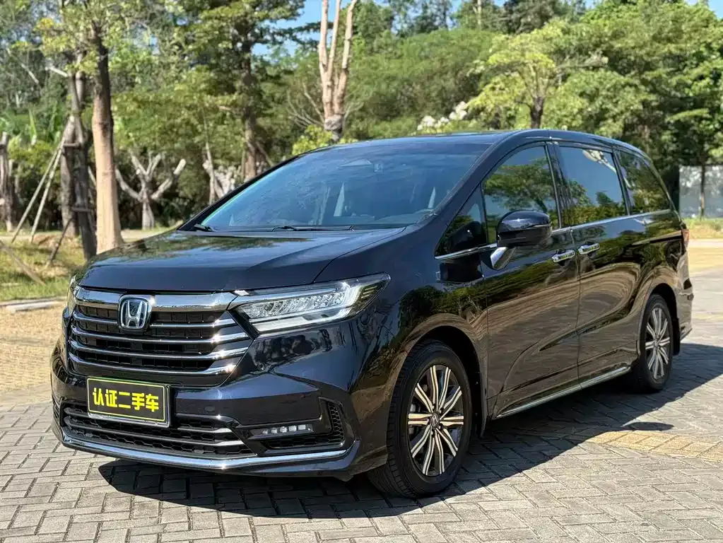 Honda Odyssey — фото 1