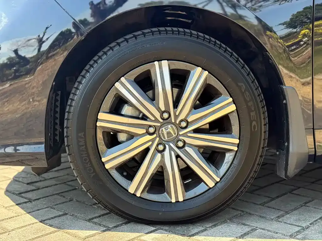 Honda Odyssey — фото 10