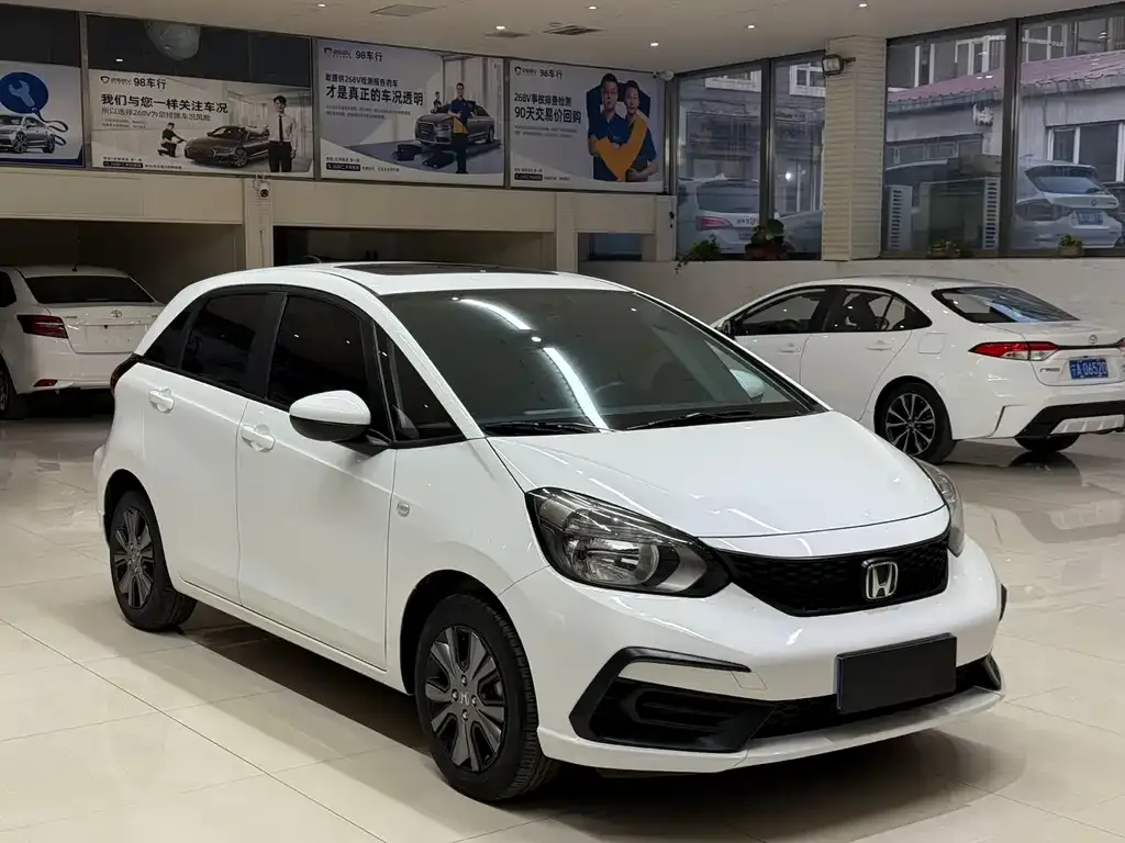 Honda Fit — фото 3