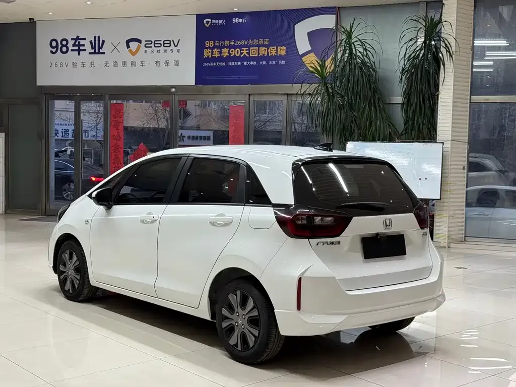 Honda Fit — фото 6