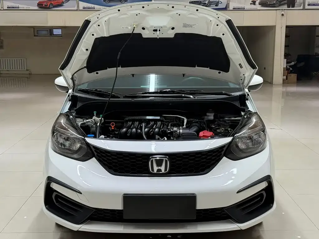 Honda Fit — фото 7
