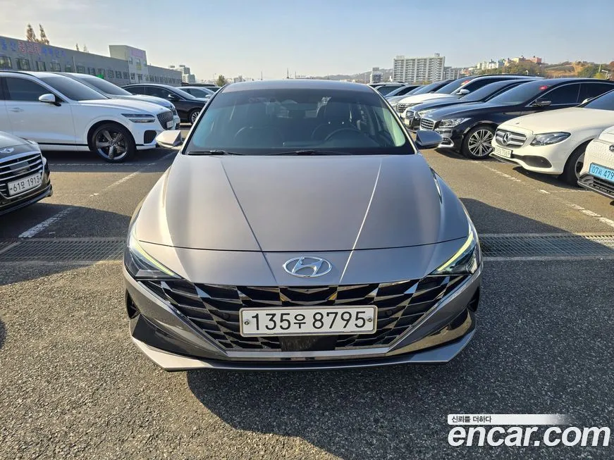 Hyundai AVANTE — фото 1