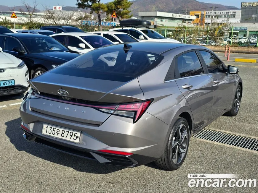 Hyundai AVANTE — фото 5