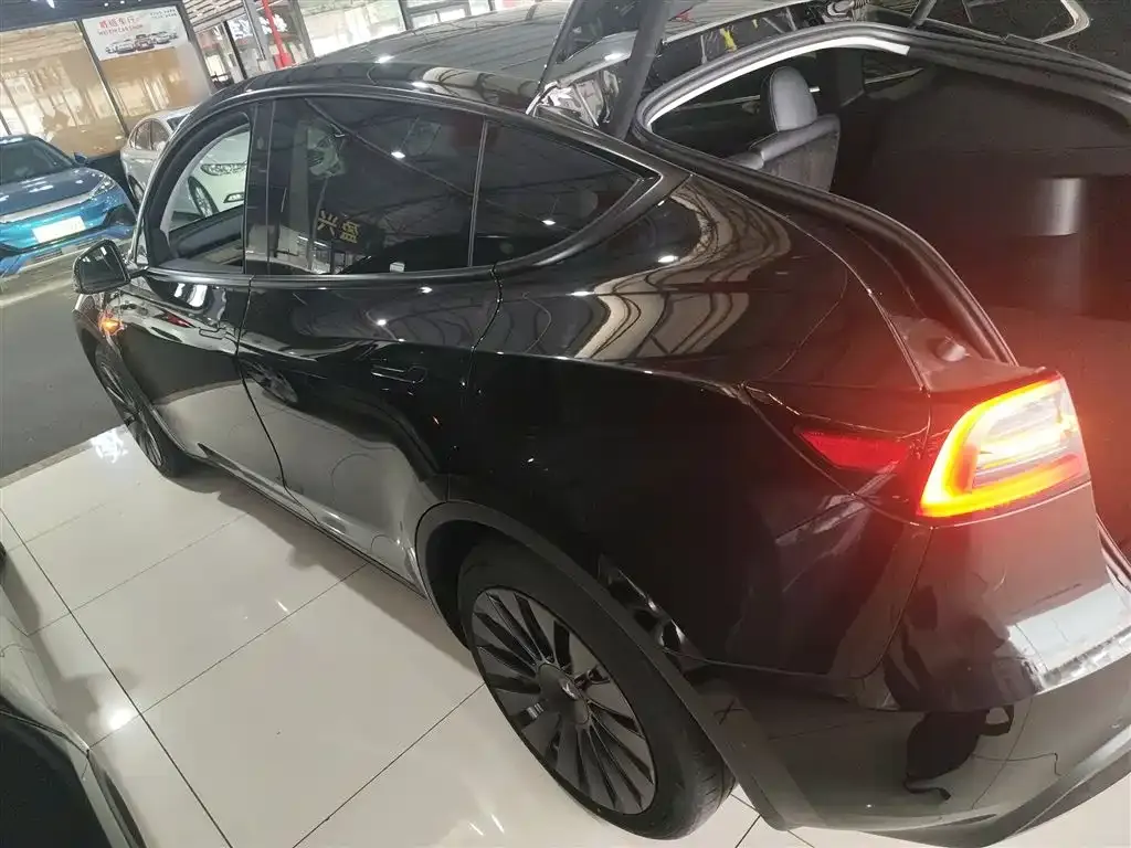 Tesla Model Y 2022 из CN, фото 5