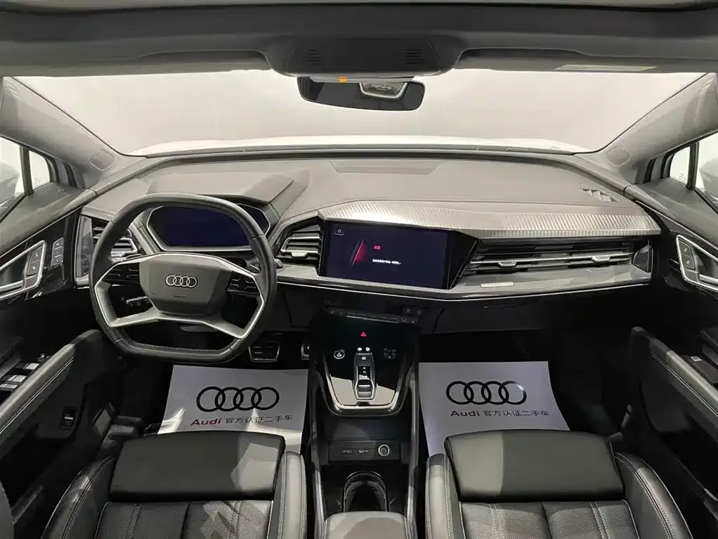 Audi Q4 e-tron — фото 7