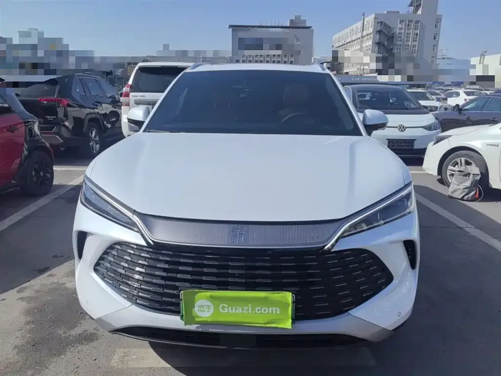 BYD L DM-i — фото 3