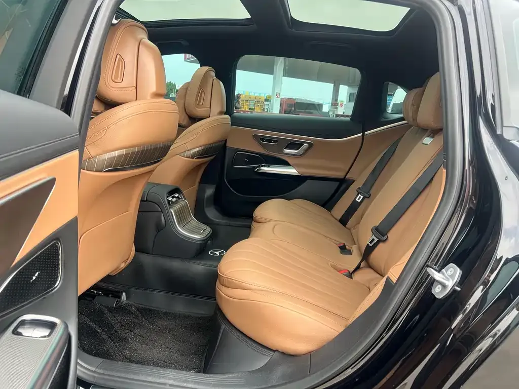 Mercedes-Benz E-Class 2024 из CN, фото 5