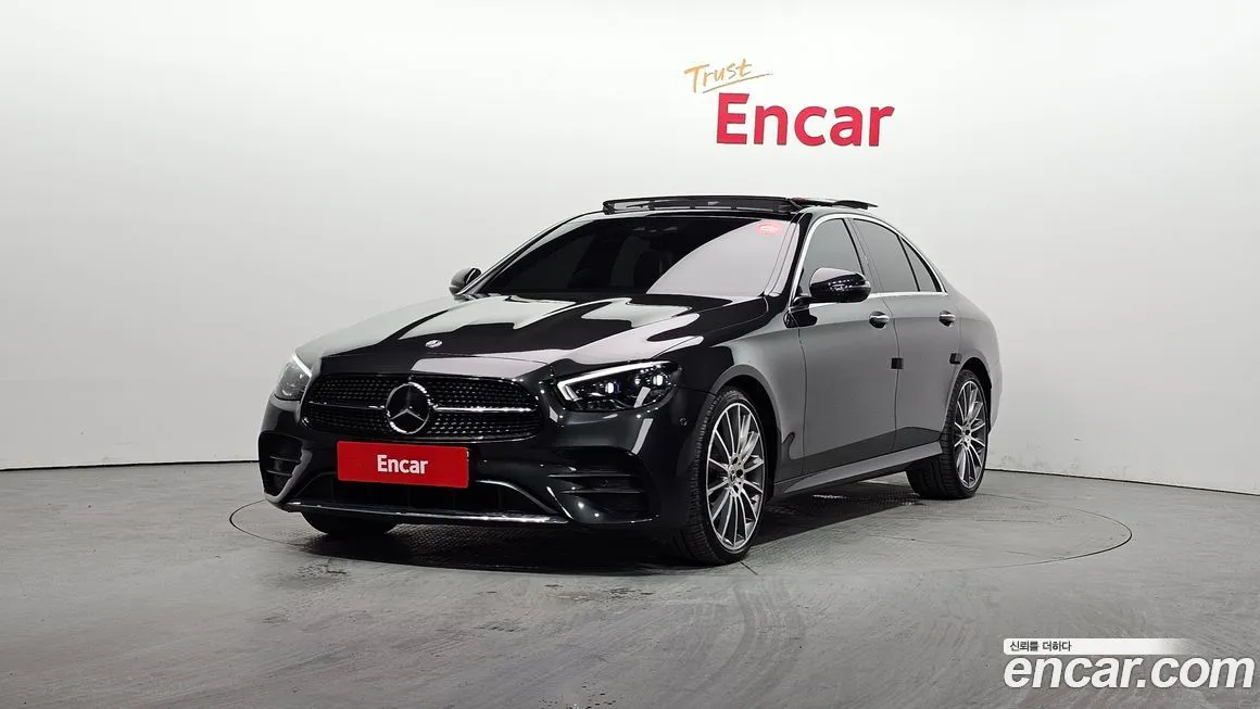 Mercedes-Benz E-Class — фото 1