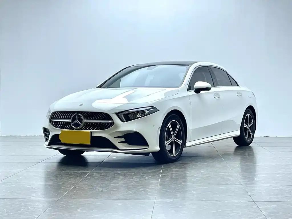 Mercedes-Benz A-Class 2023 из CN, фото 1