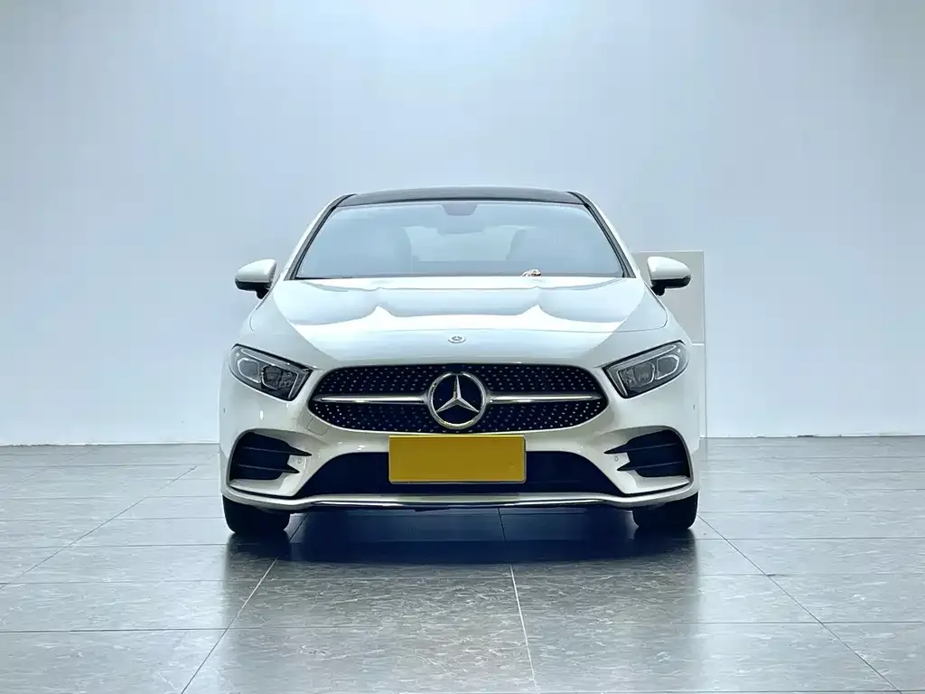 Mercedes-Benz A-Class 2023 из CN, фото 2