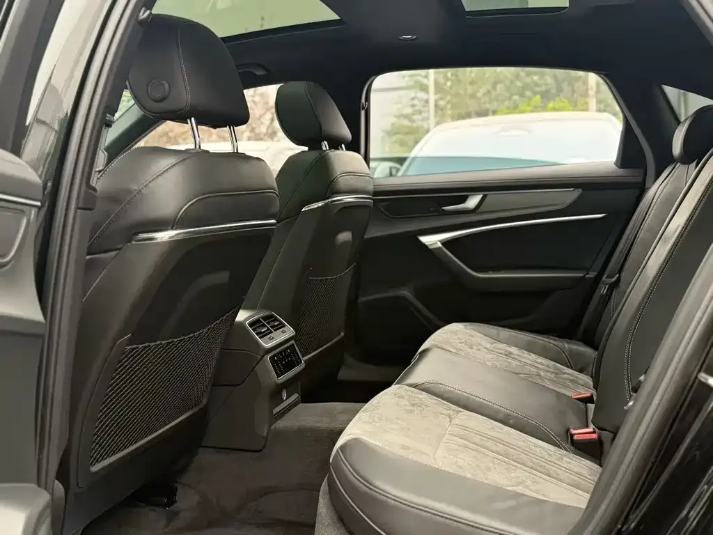 Audi A6L 2021 из CN, фото 3