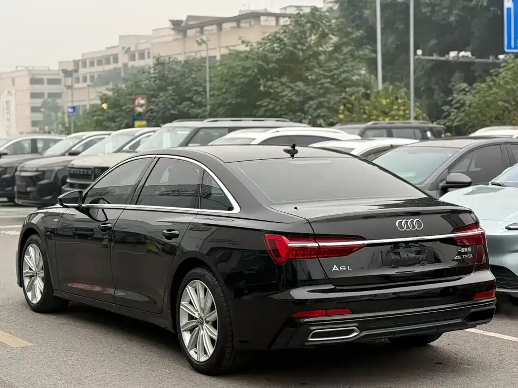 Audi A6L 2021 из CN, фото 4