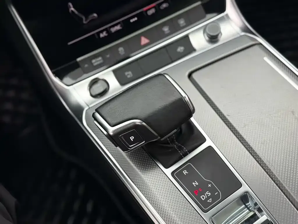 Audi A6L 2021 из CN, фото 6