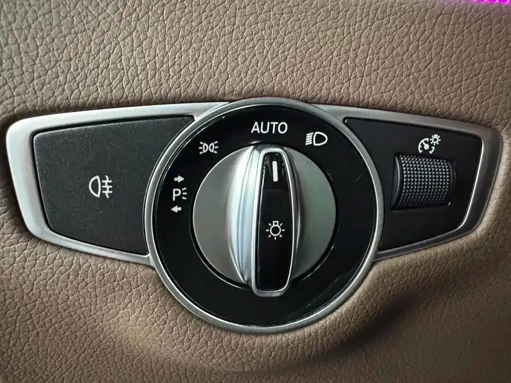 Mercedes-Benz E-Class 2023 из CN, фото 10