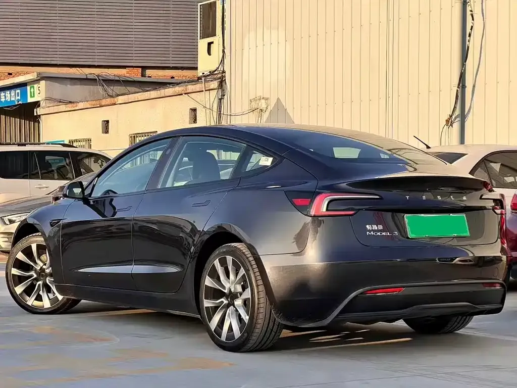 Tesla Model 3 2023 из CN, фото 4