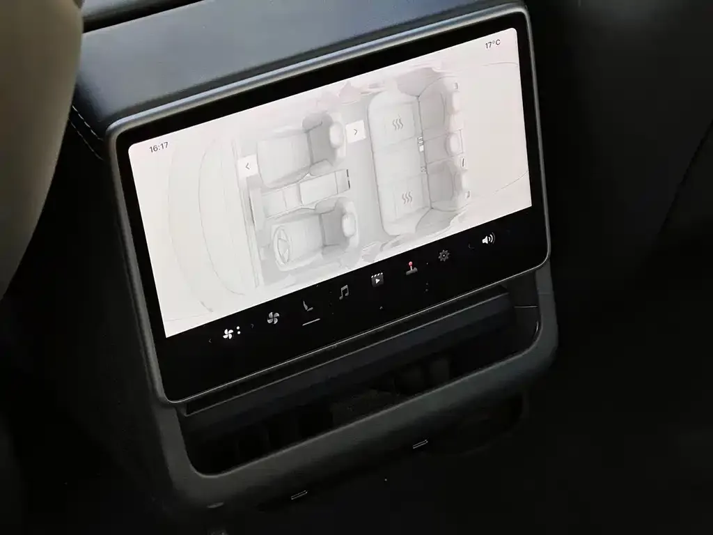 Tesla Model 3 2023 из CN, фото 8