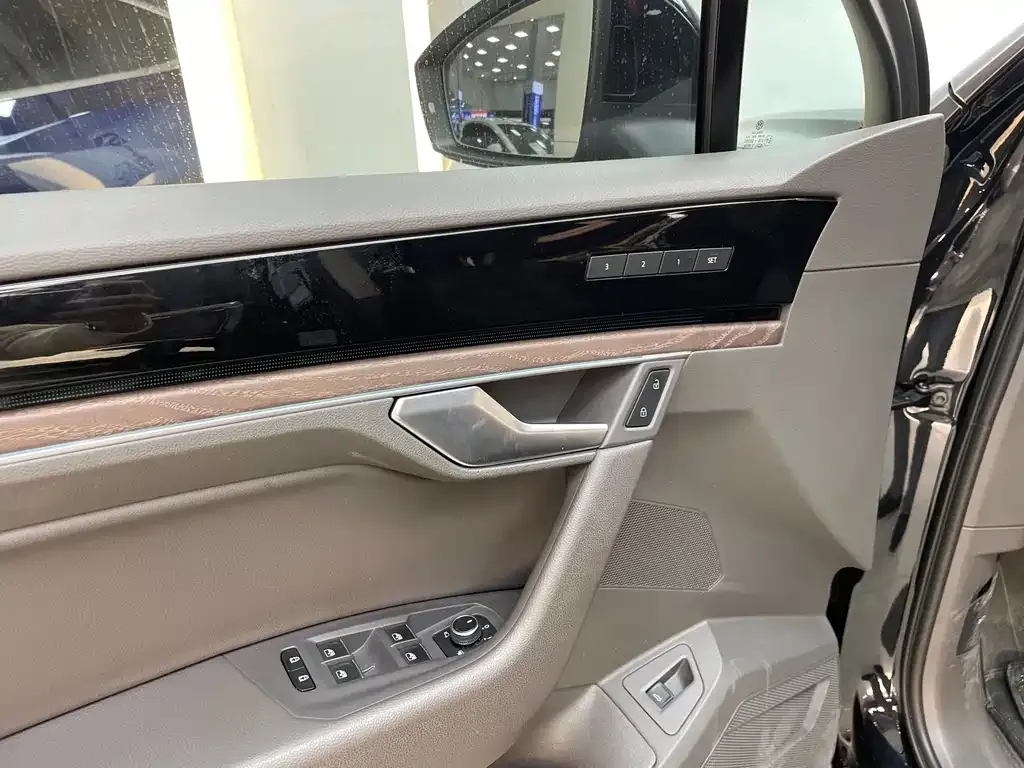 Volkswagen Touareg 2021 из CN, фото 9