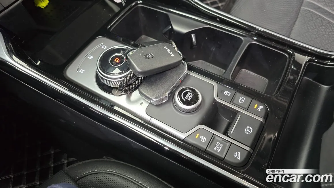 Kia Sorento — фото 9