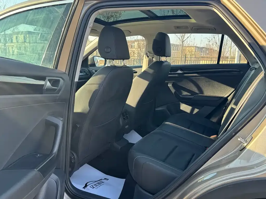 Volkswagen T-Roc 2021 из CN, фото 10