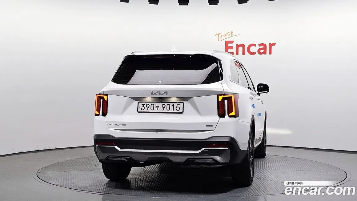 Kia Sorento — фото 4