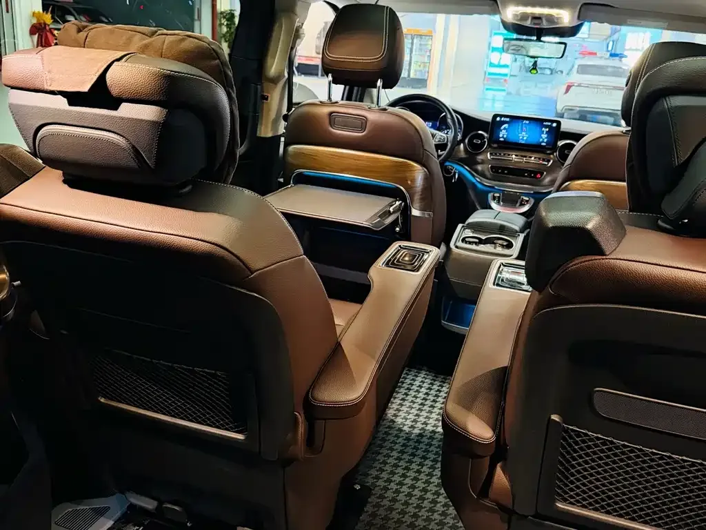 Mercedes-Benz V-Class 2022 из CN, фото 10