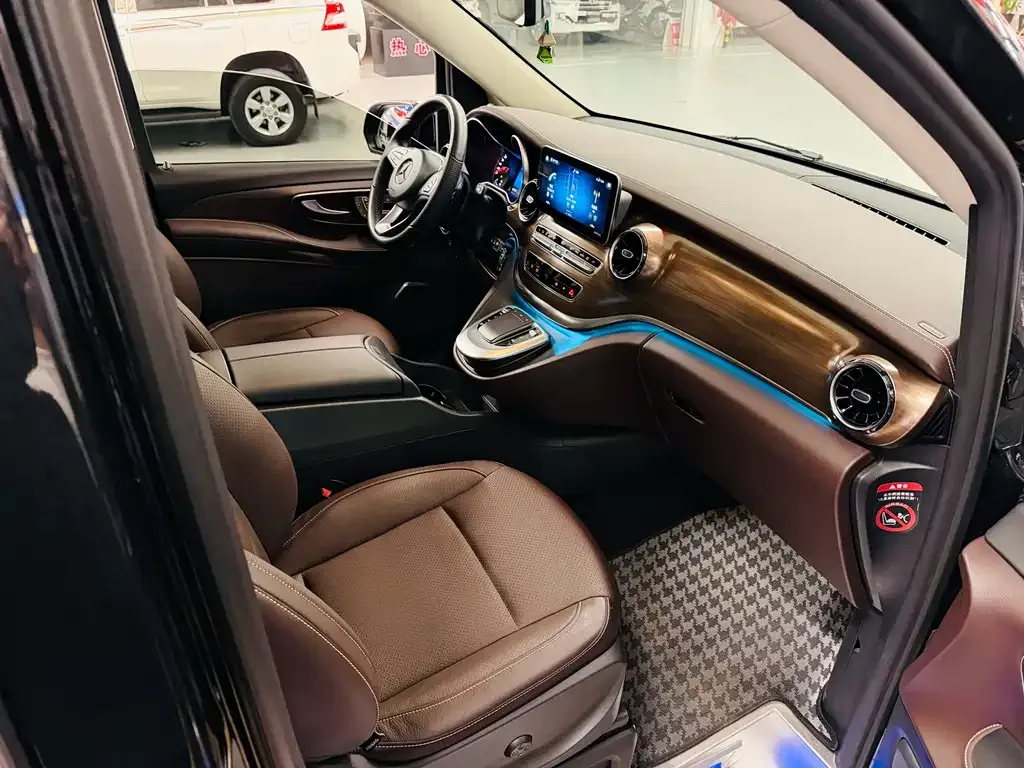 Mercedes-Benz V-Class 2022 из CN, фото 8