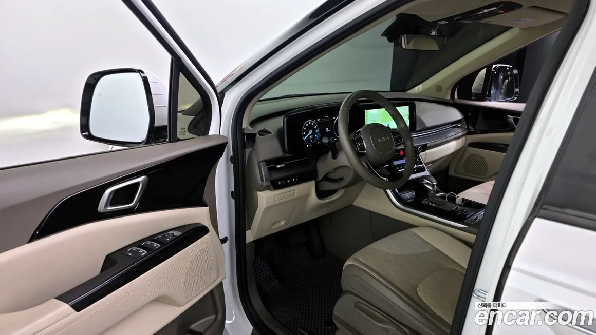 Kia Carnival — фото 10