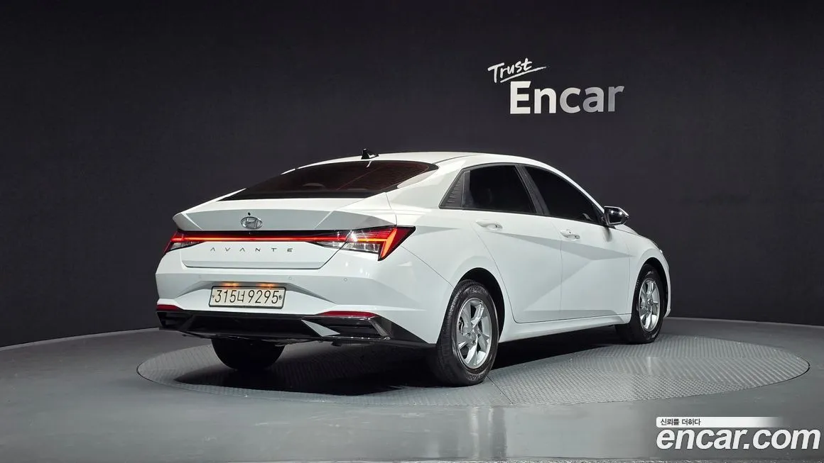 Hyundai AVANTE — фото 2