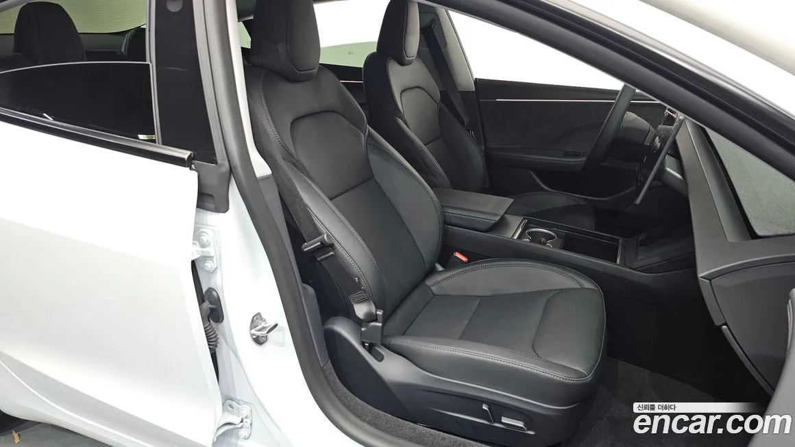 Tesla Model 3 2025 из KR, фото 10