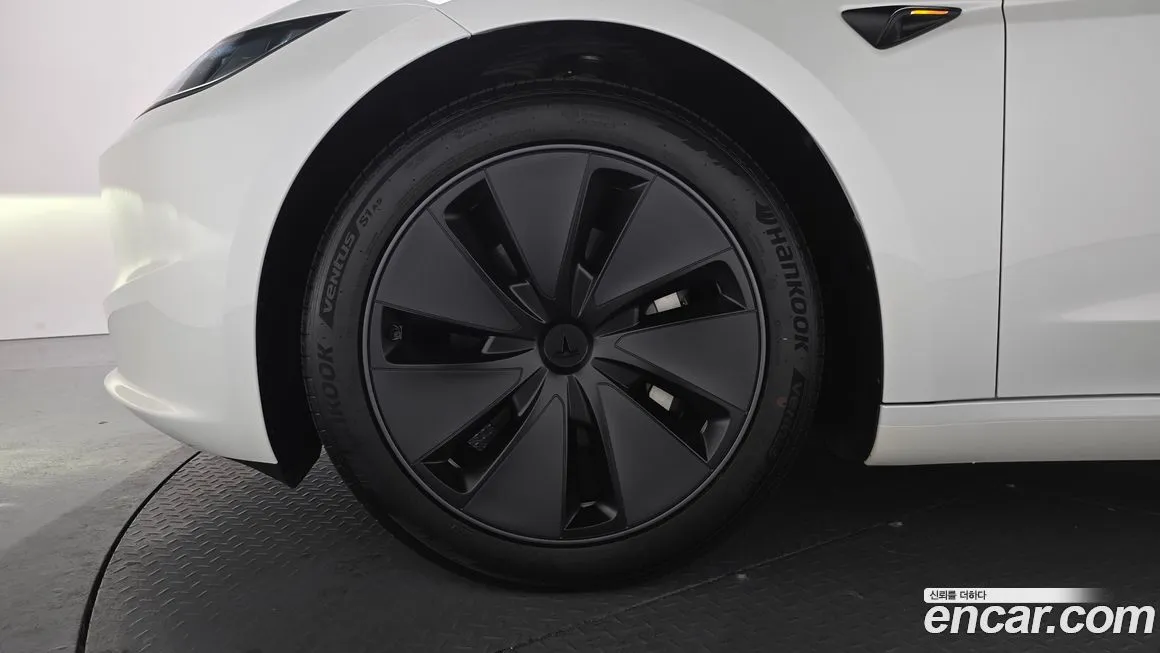 Tesla Model 3 2025 из KR, фото 5