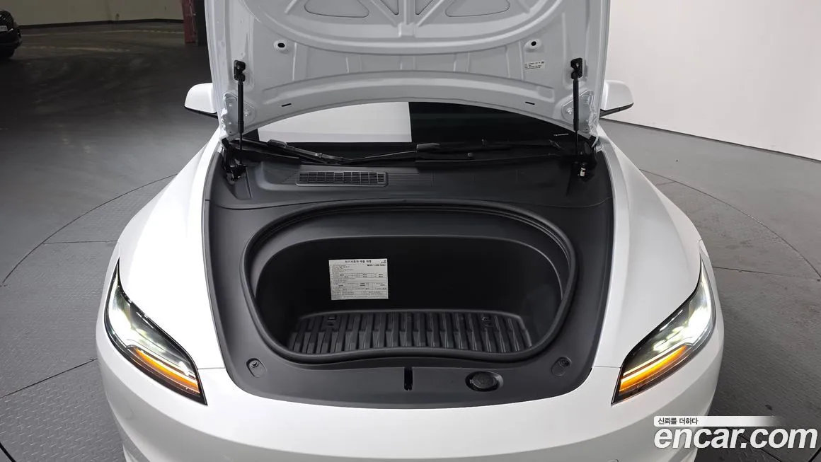 Tesla Model 3 2025 из KR, фото 6
