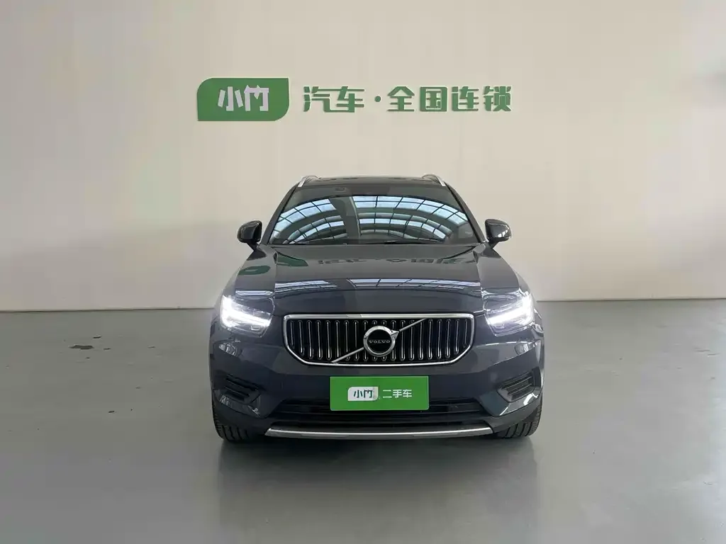 Volvo XC40 — фото 2