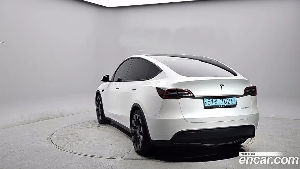 Tesla Model Y 2021 из KR, фото 2