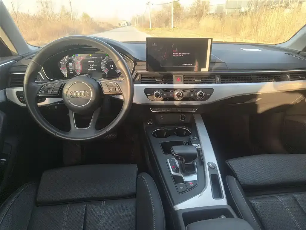 Audi A4L 2022 из CN, фото 10