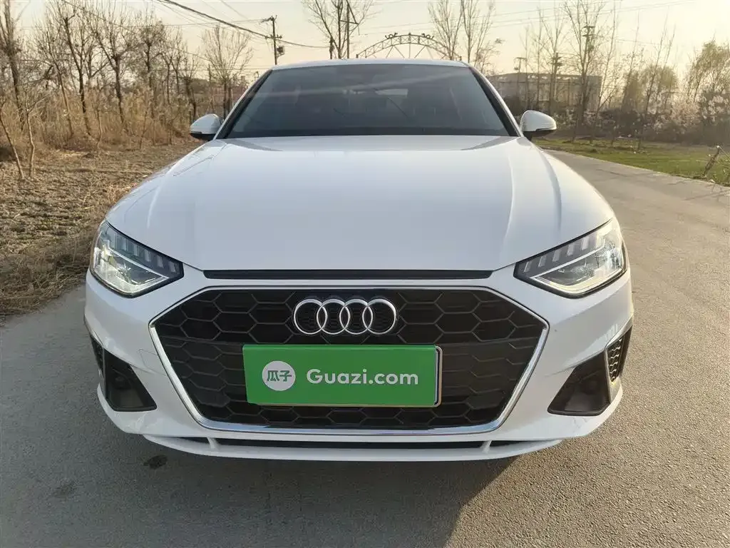 Audi A4L 2022 из CN, фото 3