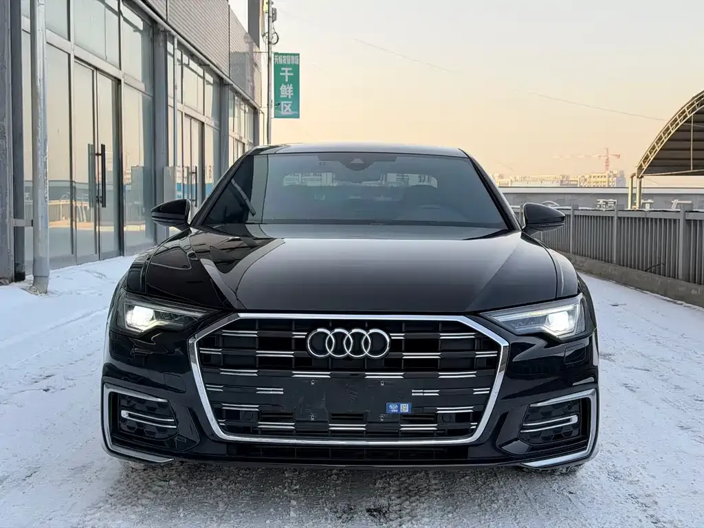 Audi A6L 2023 из CN, фото 2