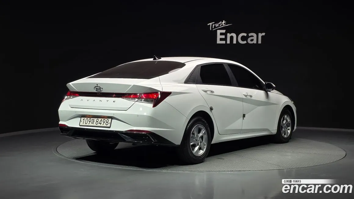 Hyundai AVANTE — фото 2