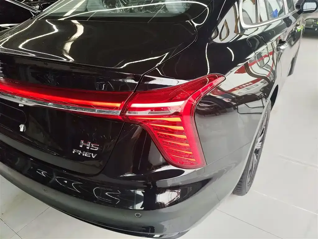 Hongqi H5 PHEV 2025 из CN, фото 8