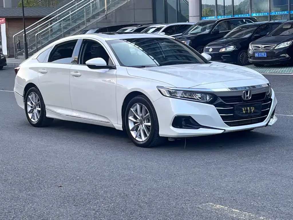 Honda Accord — фото 3