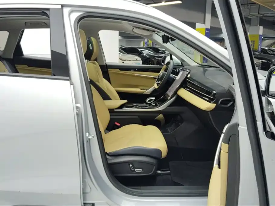 Geely Boyue L 2023 из CN, фото 8