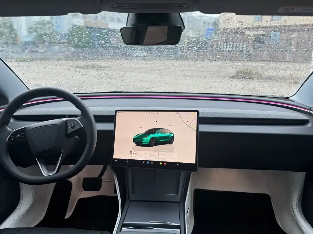 Tesla Model 3 — фото 4