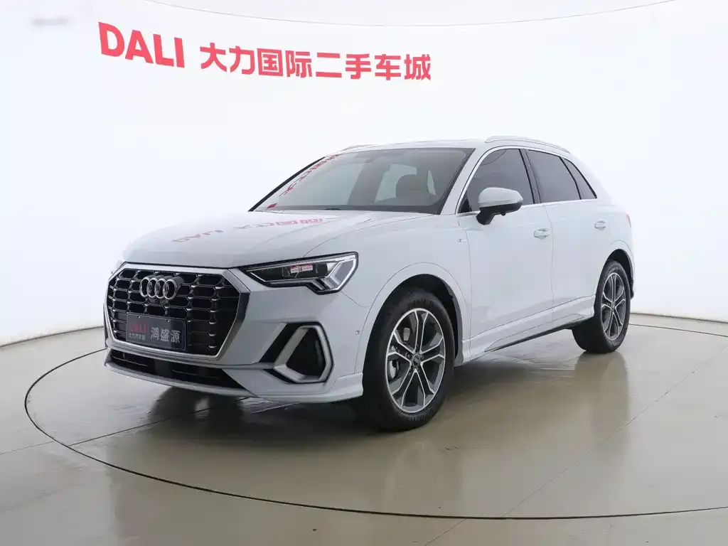 Audi Q3 2023 из CN, фото 1