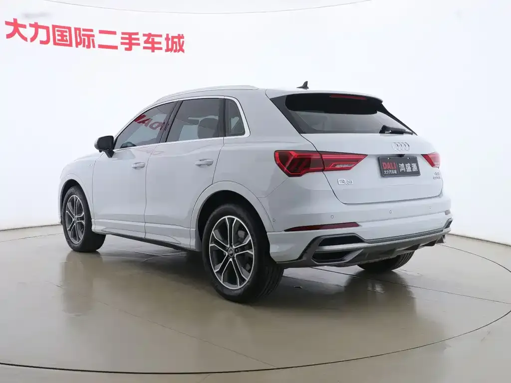 Audi Q3 2023 из CN, фото 3