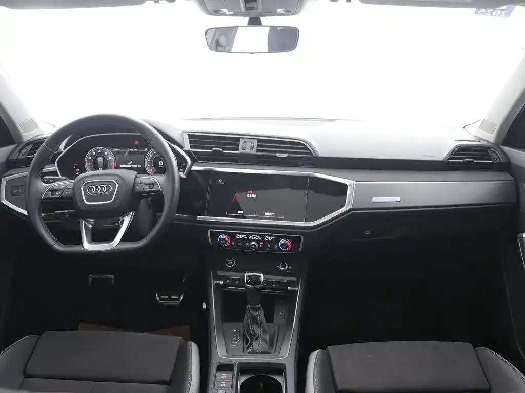 Audi Q3 2023 из CN, фото 7