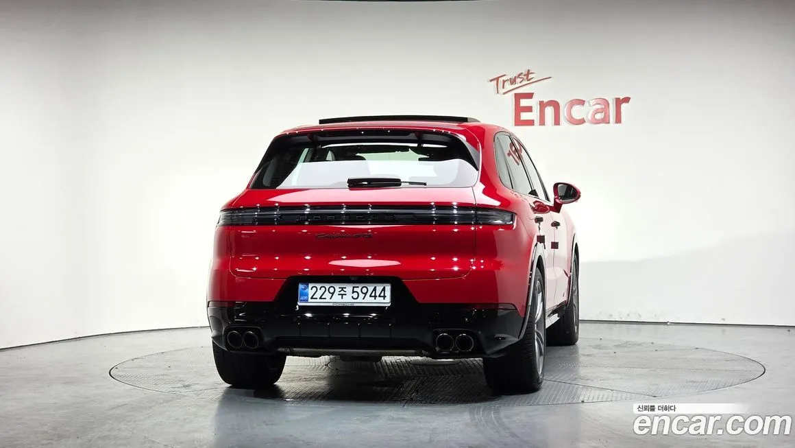 Porsche Cayenne 2025 из KR, фото 4