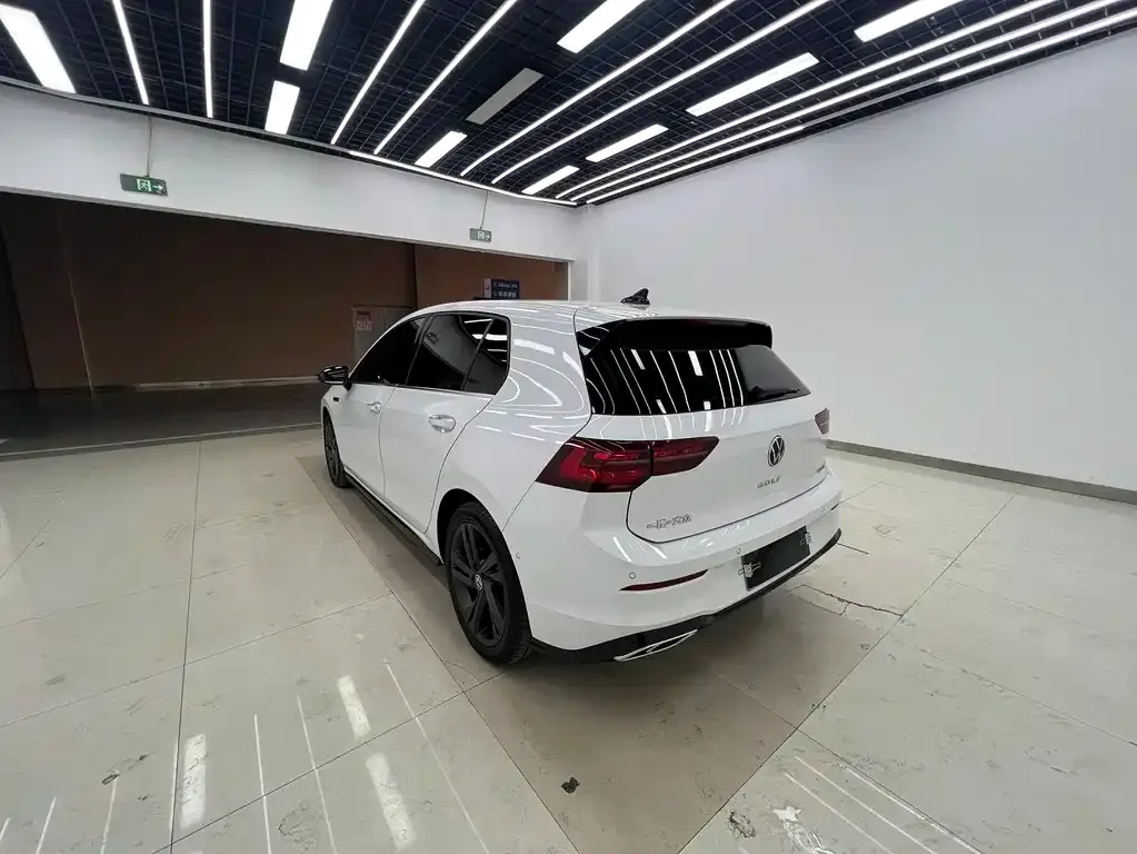 Volkswagen Golf 2021 из CN, фото 4